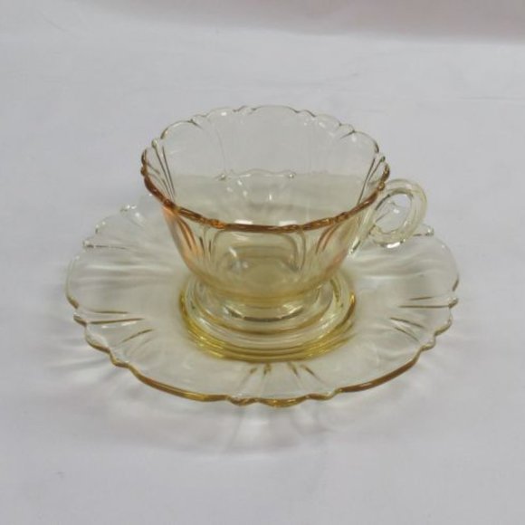 Heisey Elegant Glass Sahara Yellow EMPRESS Blank 1401 Cup and Saucer - Picture 1 of 4
